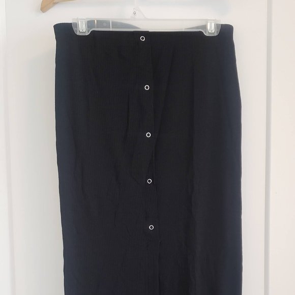 ASOS DESIGN rib popper midi skirt in black - Picture 4 of 5
